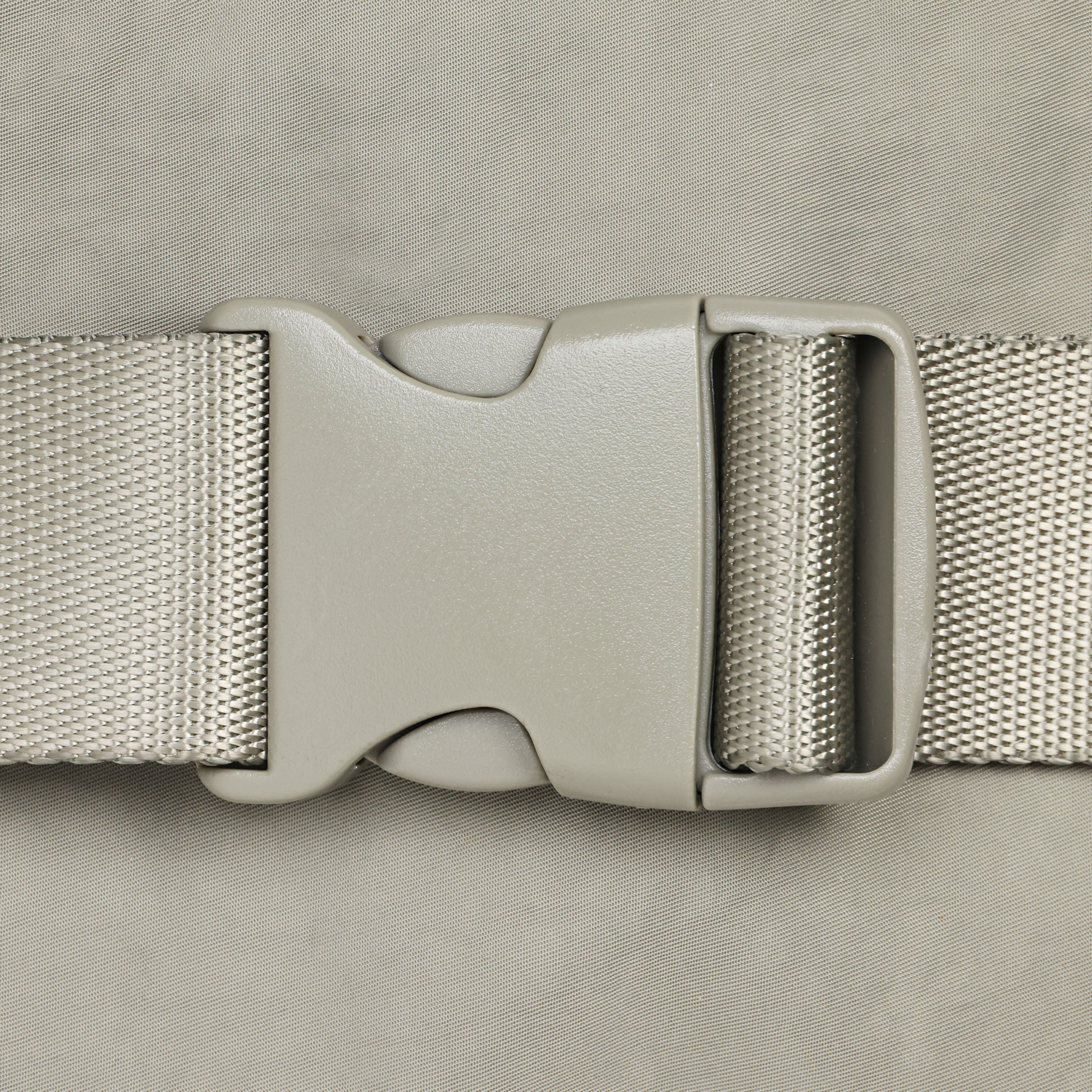 Gaiam Be Free Waist Pack Olive buckle closeup