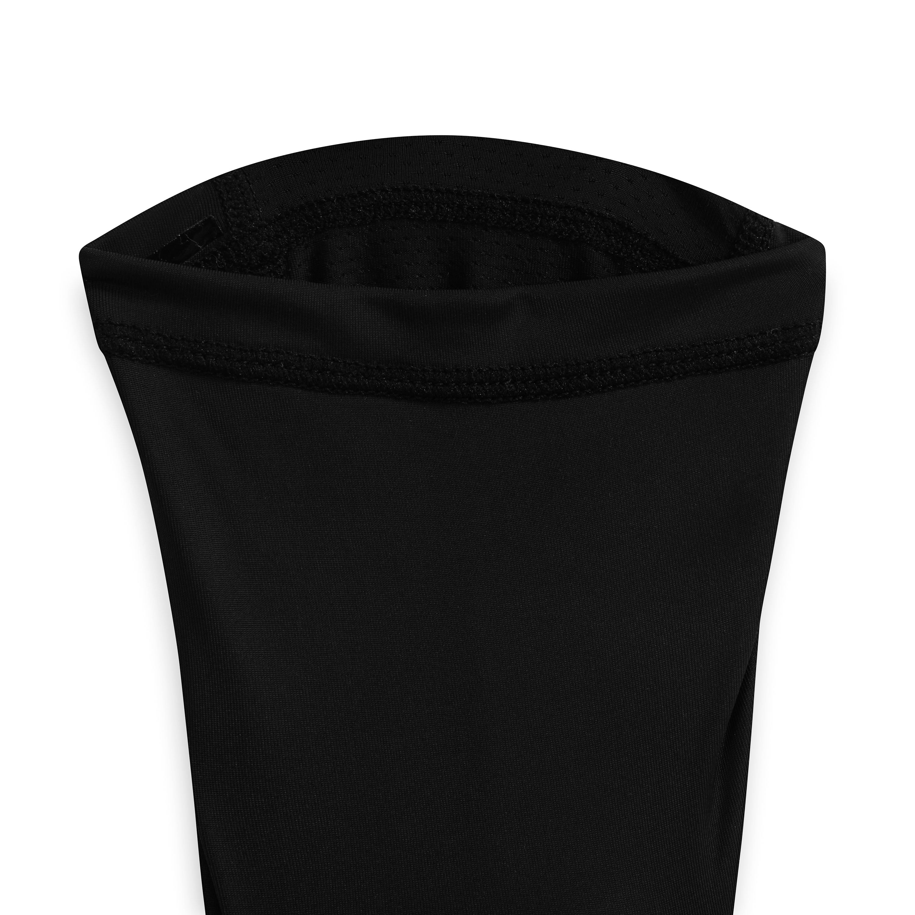 Reebok Arm Sleeves Black hem closeup